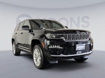 2022 Jeep Grand Cherokee Summit
