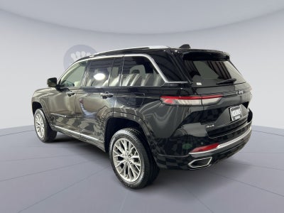 2022 Jeep Grand Cherokee Summit