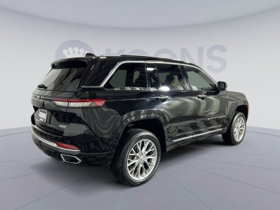 2022 Jeep Grand Cherokee Summit