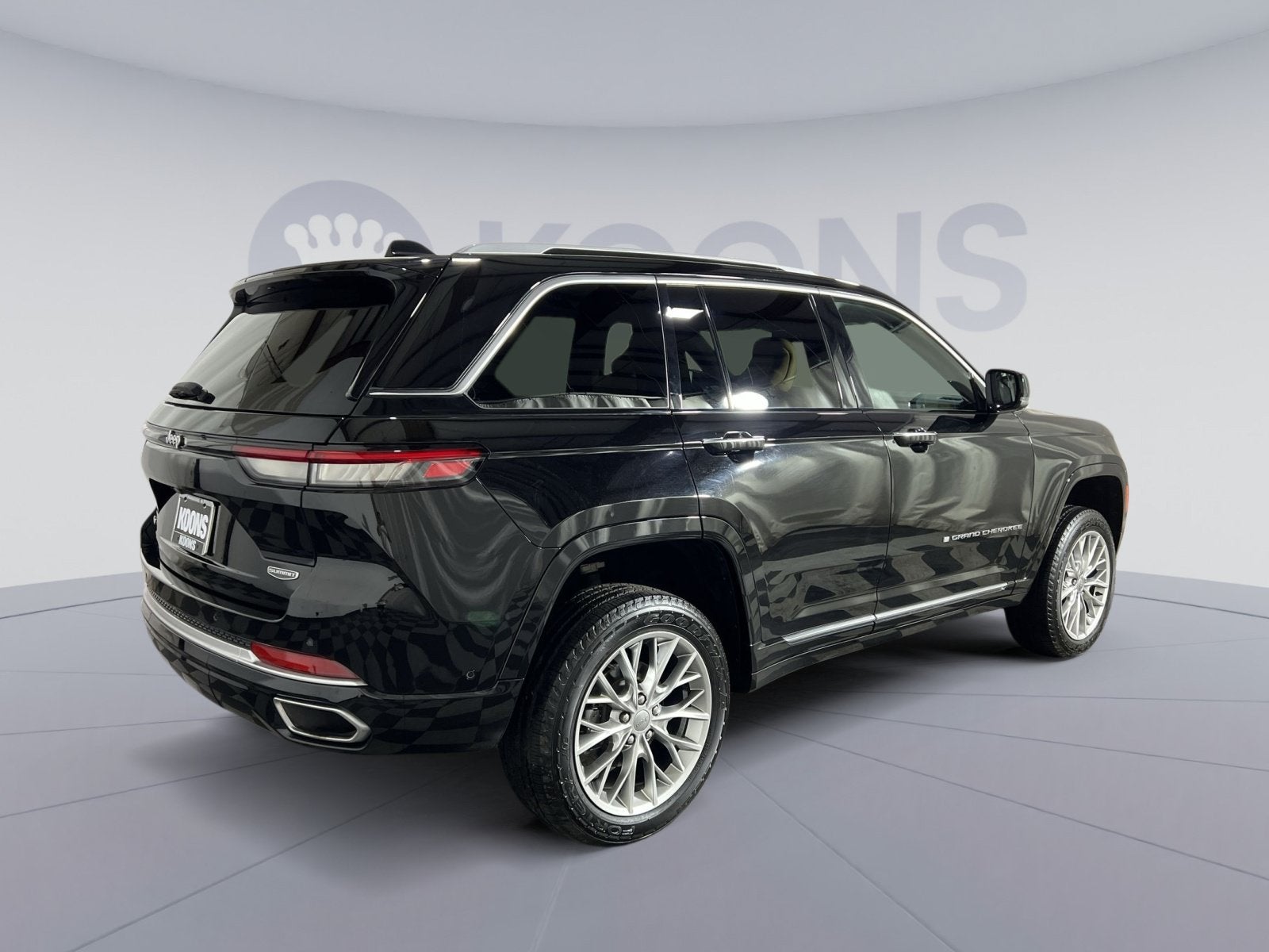 2022 Jeep Grand Cherokee Summit