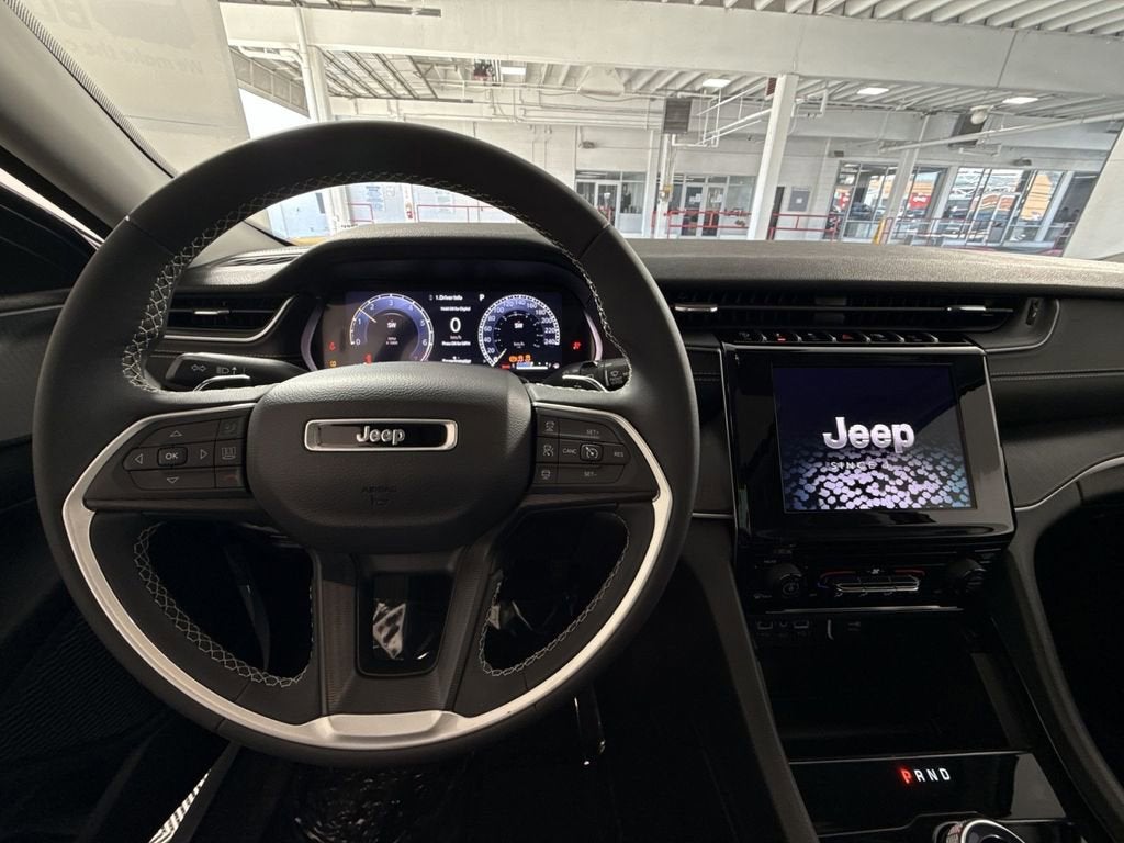 2023 Jeep Grand Cherokee L Laredo