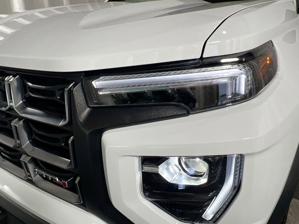 2024 GMC Canyon AT4