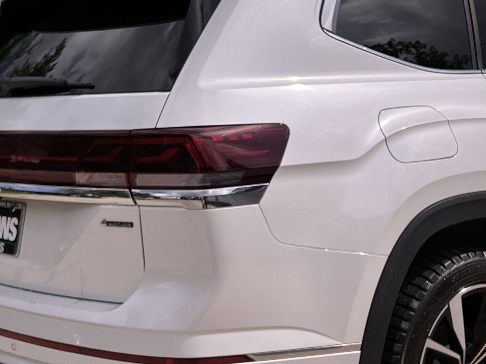 2025 Volkswagen Atlas 2.0T SEL Premium R-Line