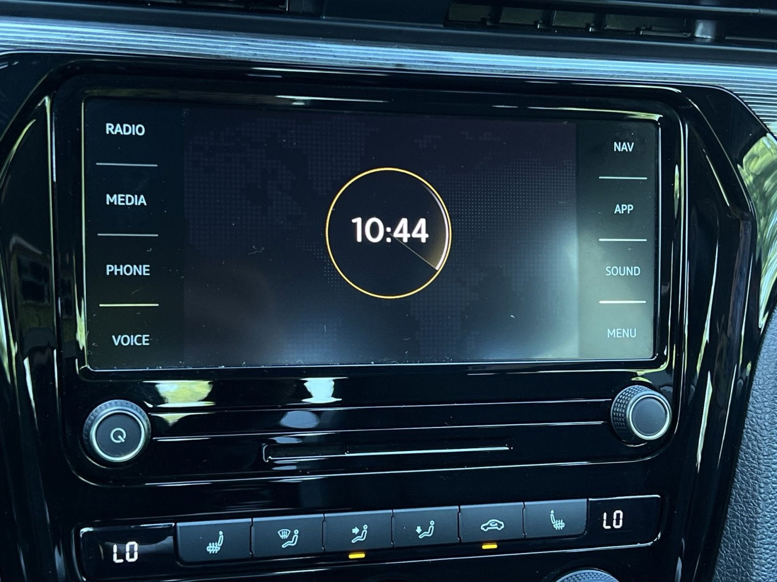 2022 Volkswagen Passat 2.0T R-Line