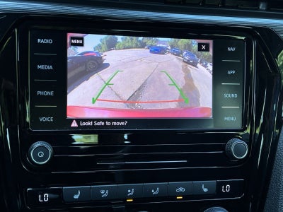 2022 Volkswagen Passat 2.0T R-Line