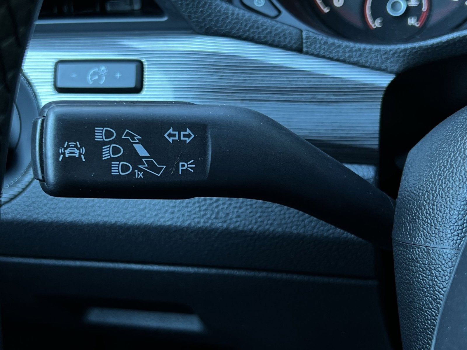 2022 Volkswagen Passat 2.0T R-Line