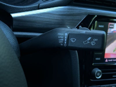 2022 Volkswagen Passat 2.0T R-Line