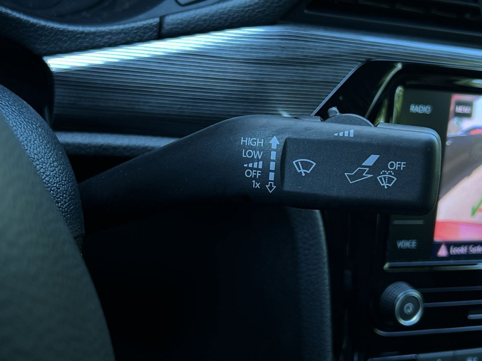 2022 Volkswagen Passat 2.0T R-Line