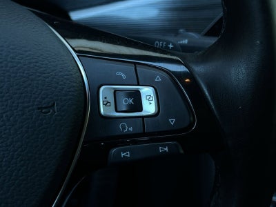 2022 Volkswagen Passat 2.0T R-Line