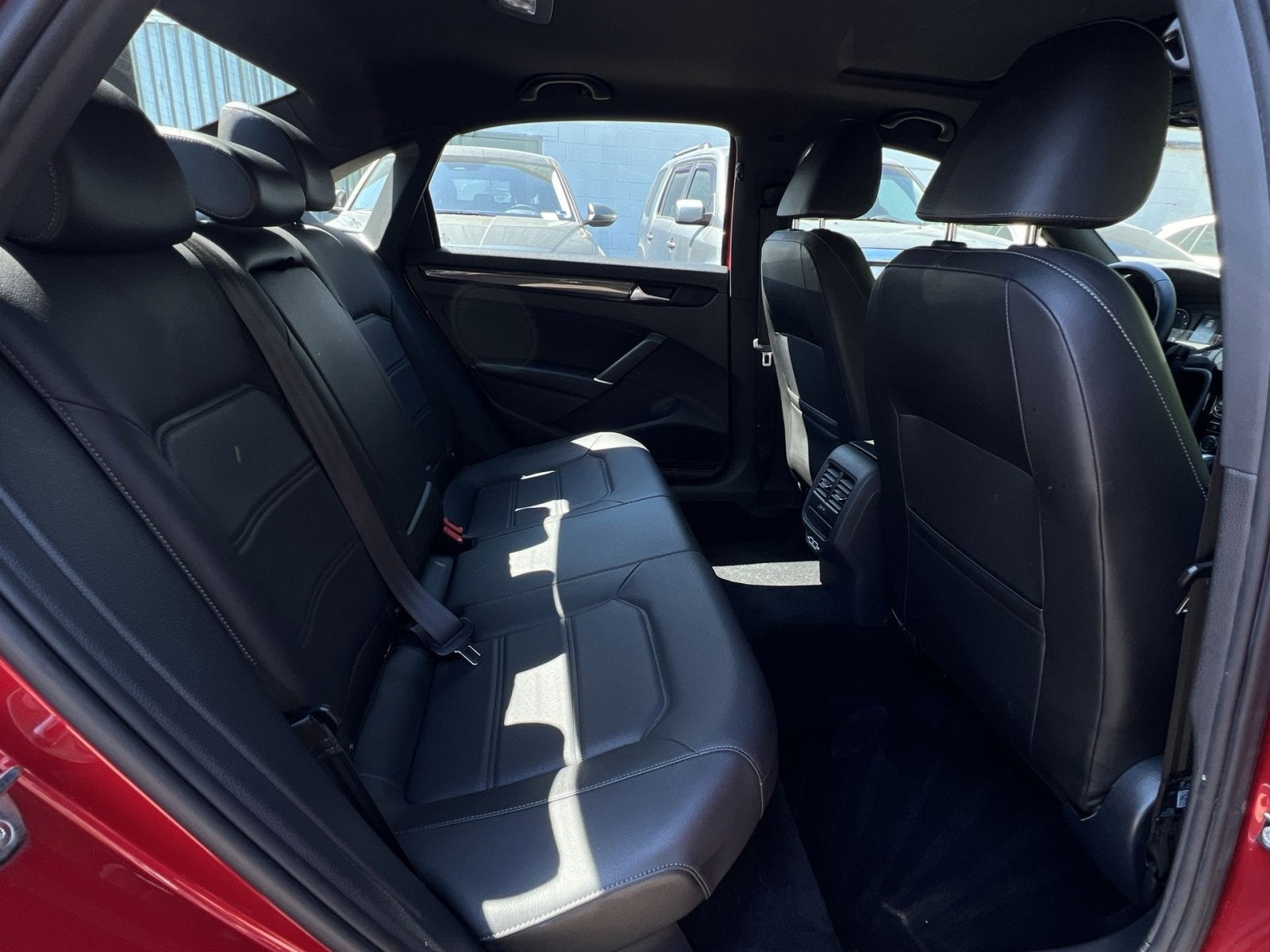 2022 Volkswagen Passat 2.0T R-Line