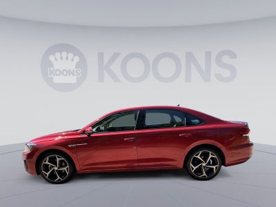 2022 Volkswagen Passat 2.0T R-Line