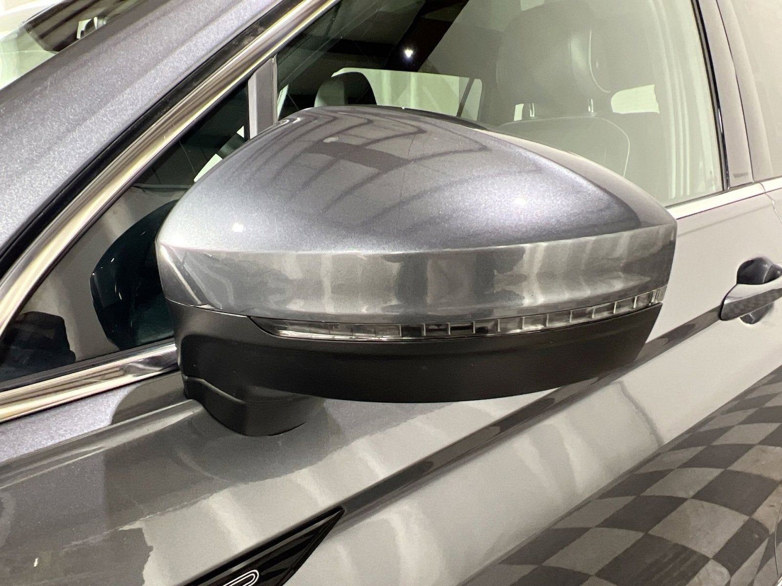 2024 Volkswagen Tiguan 2.0T SEL R-Line