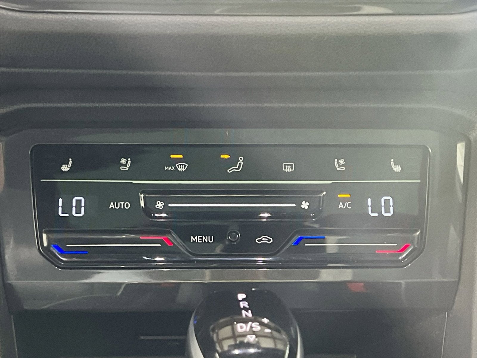 2024 Volkswagen Tiguan 2.0T SEL R-Line