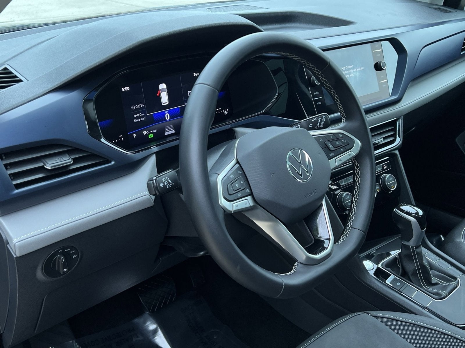 2024 Volkswagen Taos 1.5T SE