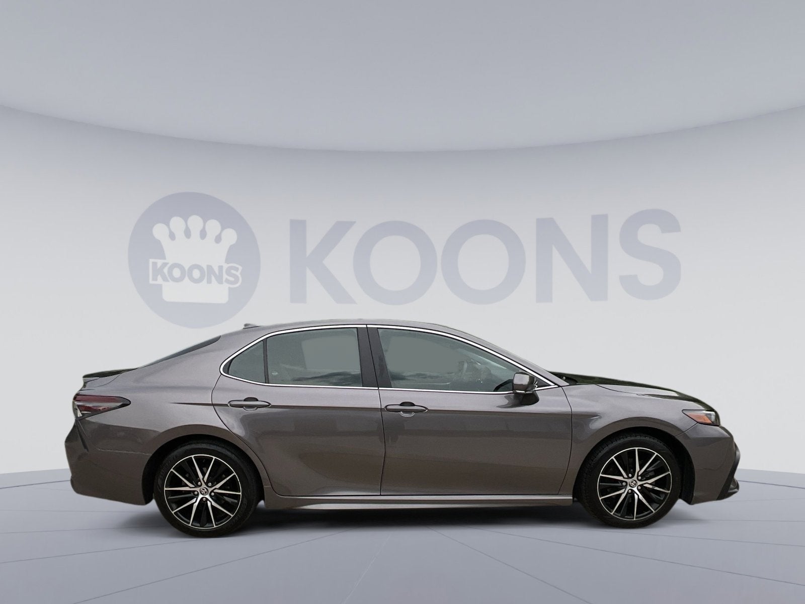 2024 Toyota Camry Hybrid SE