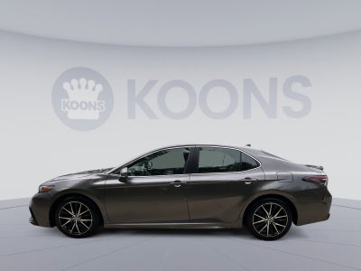 2024 Toyota Camry Hybrid SE