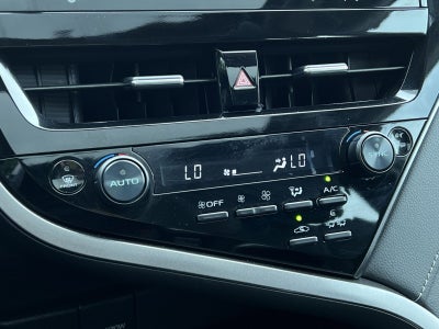 2024 Toyota Camry Hybrid SE