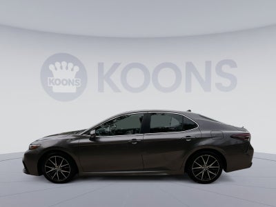 2024 Toyota Camry Hybrid SE