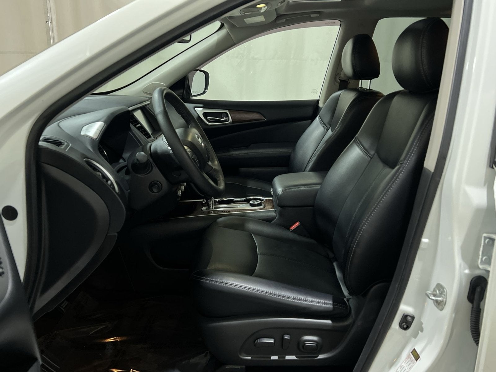 2020 Nissan Pathfinder Platinum