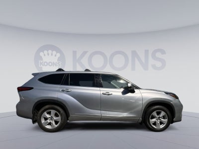2022 Toyota Highlander LE