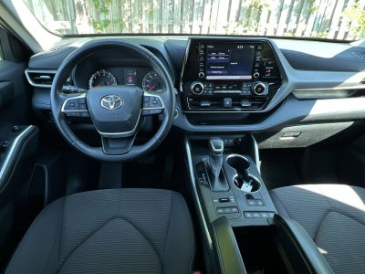 2022 Toyota Highlander LE