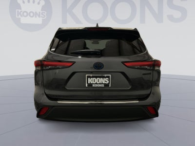 2022 Toyota Highlander Hybrid XLE