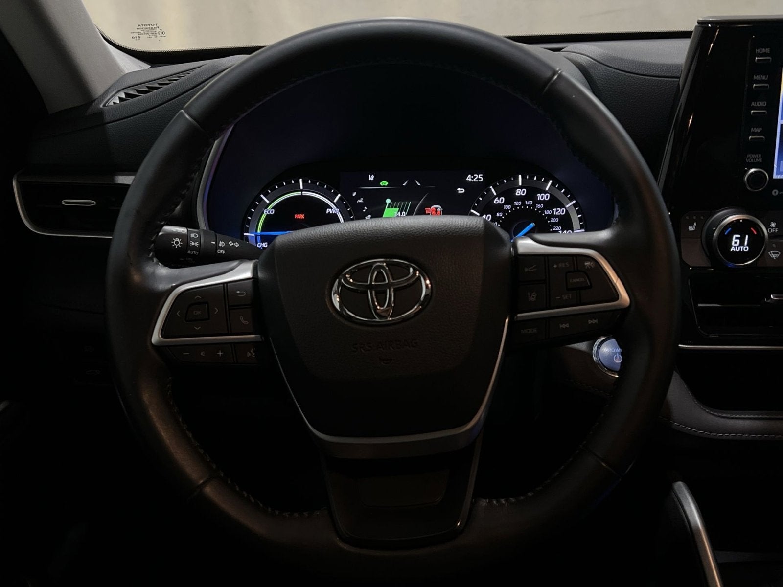 2022 Toyota Highlander Hybrid XLE