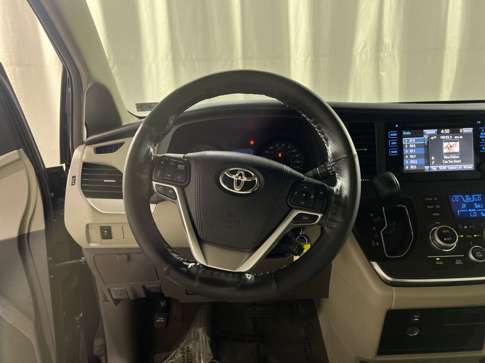 2015 Toyota Sienna LE