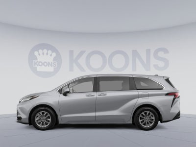 2024 Toyota Sienna LE