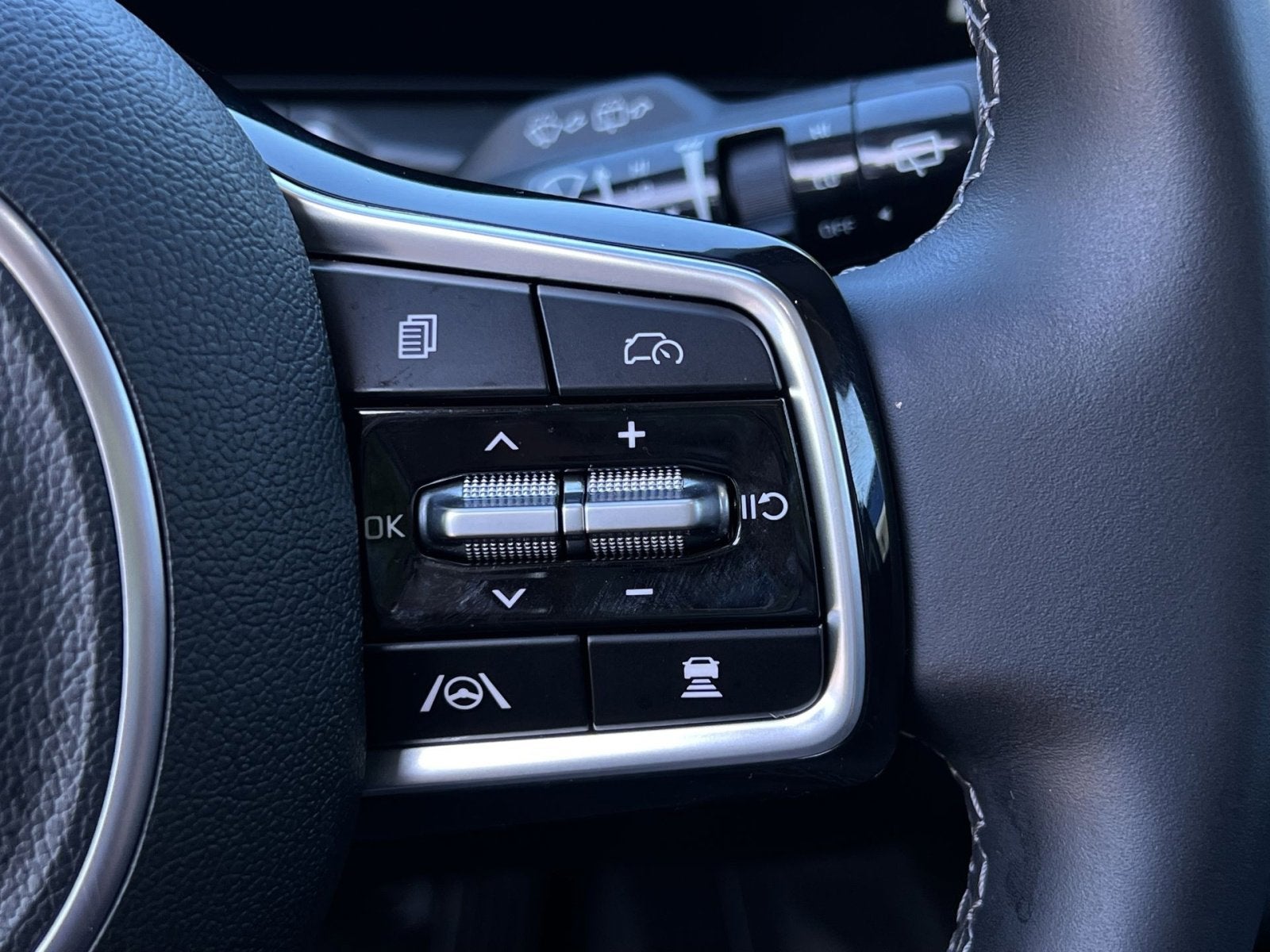 2025 Kia Sorento X-Line EX