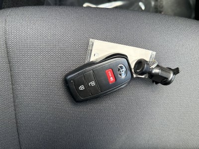 2024 Toyota Corolla Cross Hybrid SE