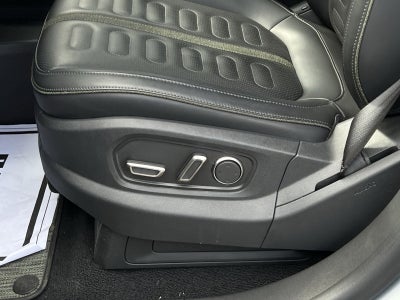 2026 Rivian R1S Base