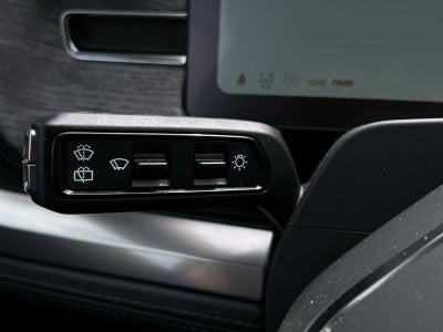 2026 Rivian R1S Base