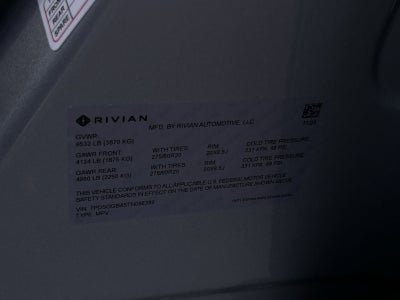 2026 Rivian R1S Base