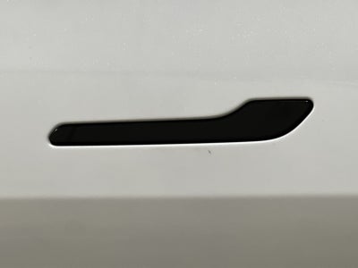 2024 Tesla Model Y Performance