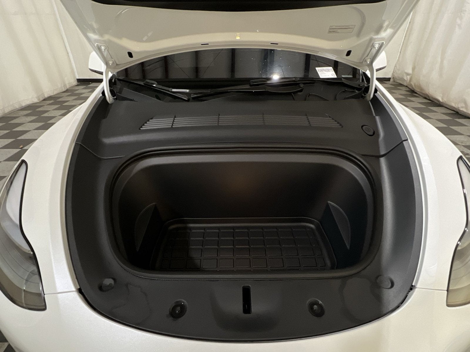 2024 Tesla Model Y Performance