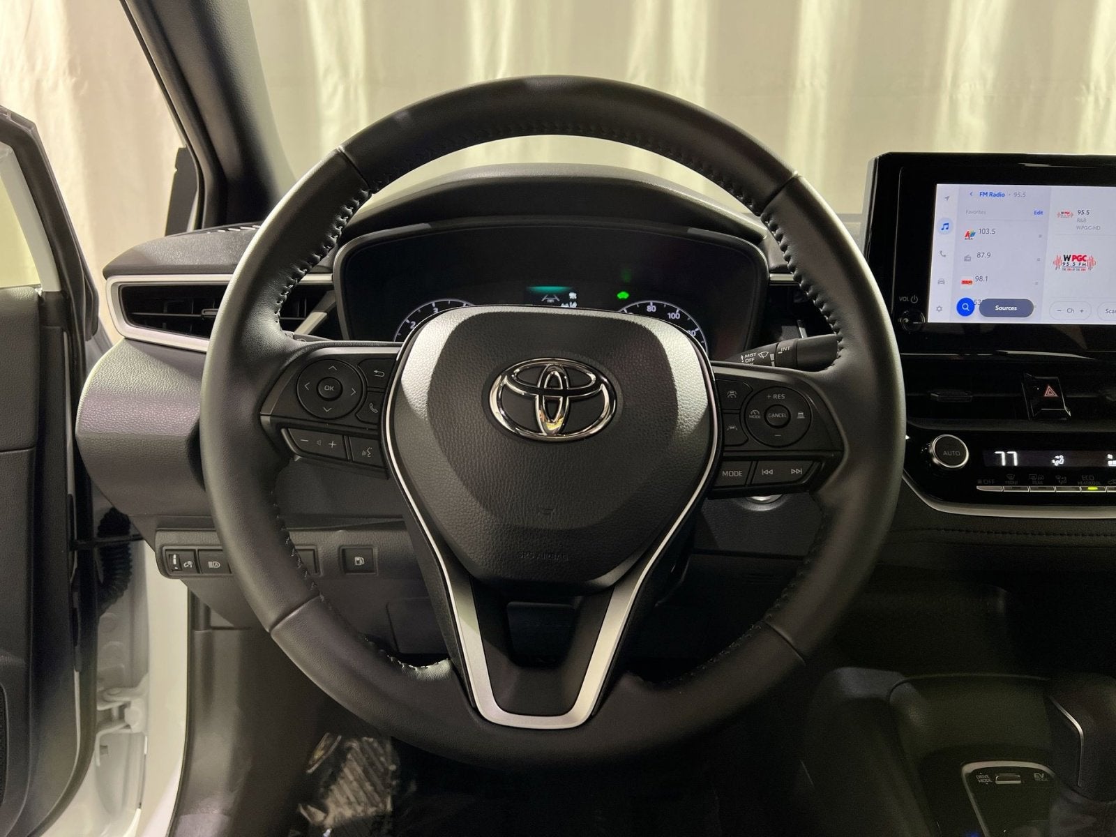 2025 Toyota Corolla Hybrid SE