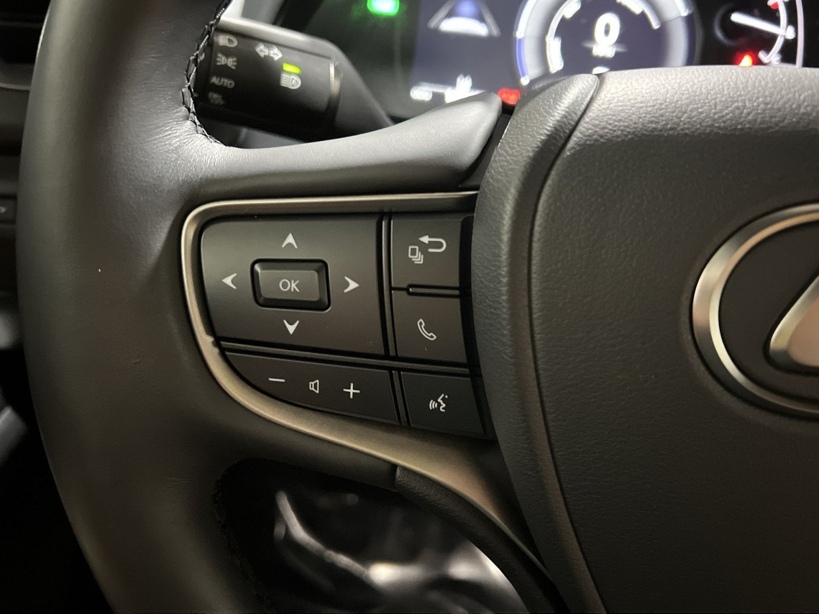 2024 Lexus UX 250h Premium