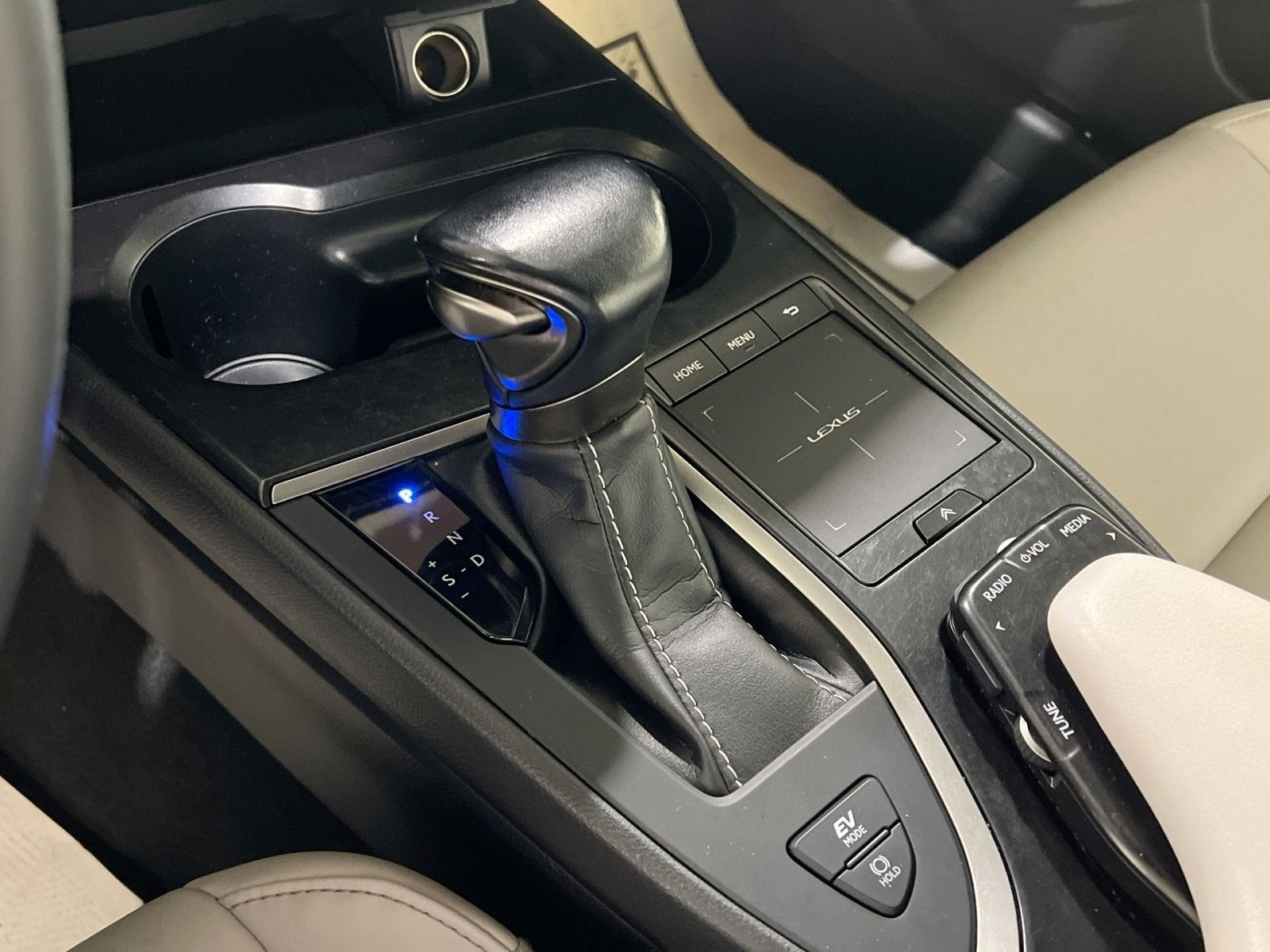 2020 Lexus UX 250h Base