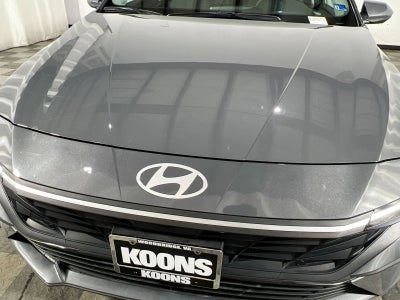 2024 Hyundai Elantra SE