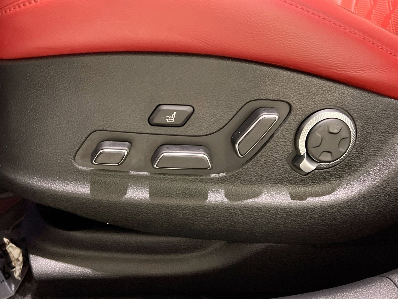 2023 Genesis G80 2.5T