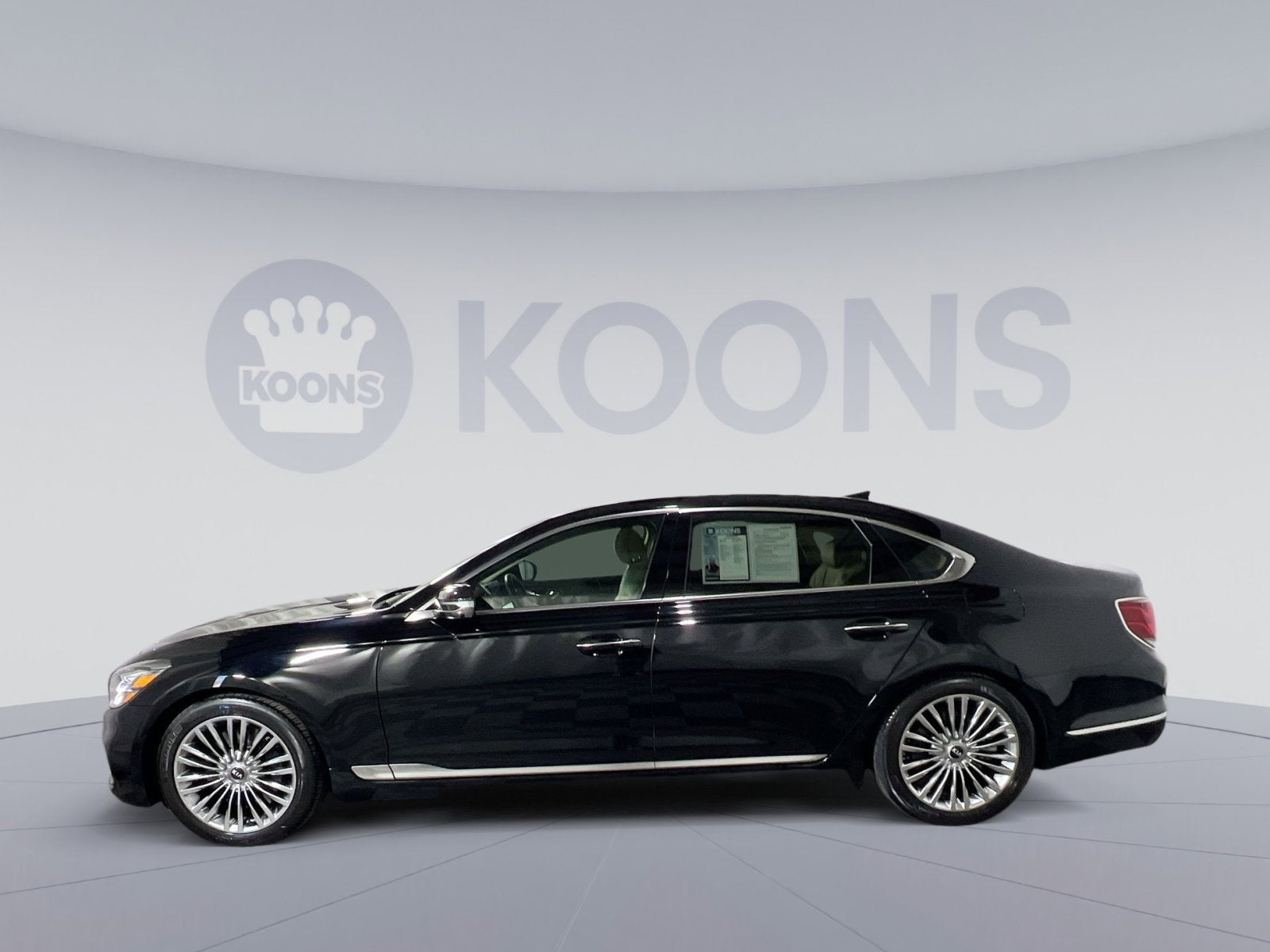 2020 Kia K900 Luxury