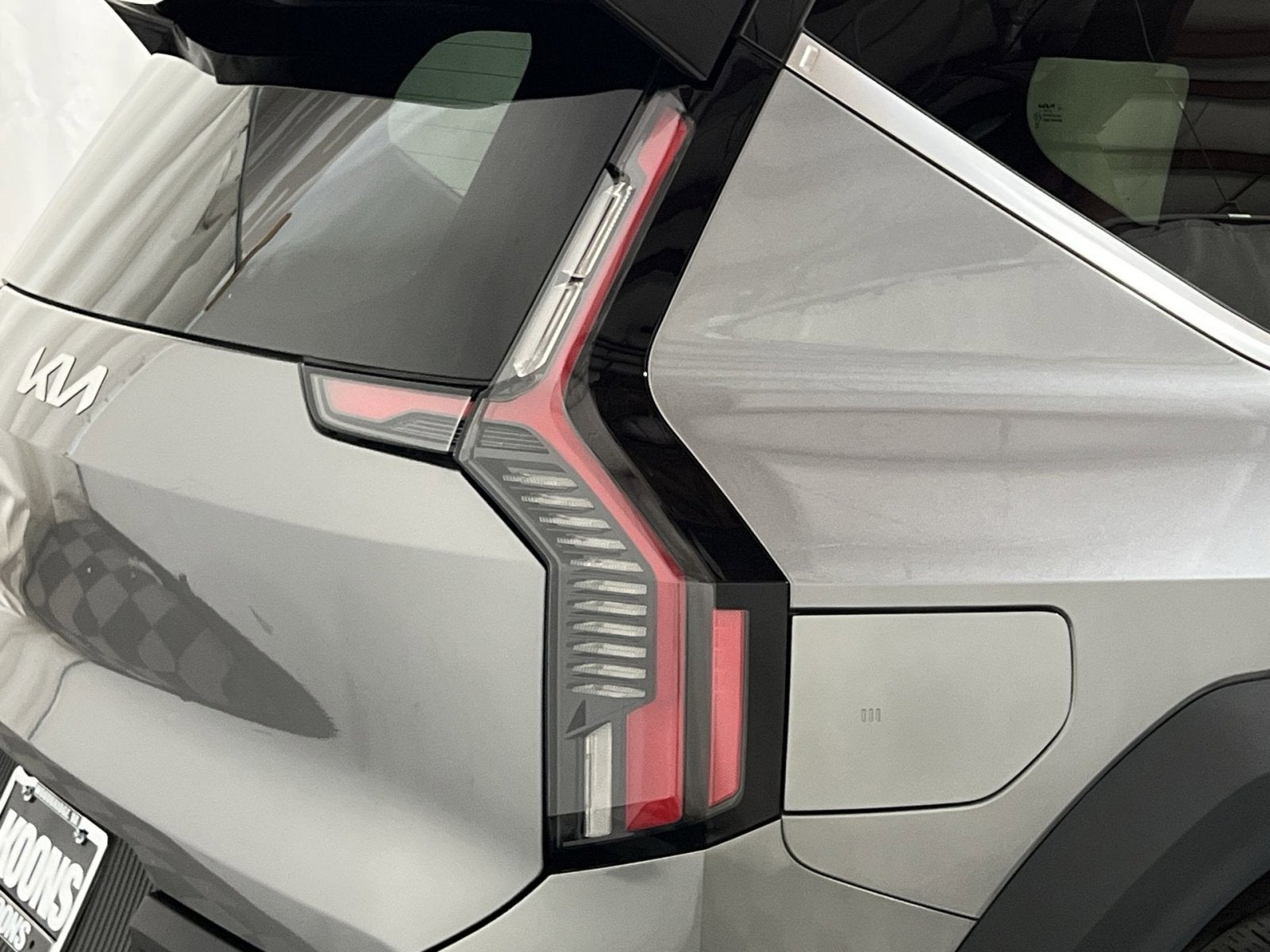 2024 Kia EV9 Light
