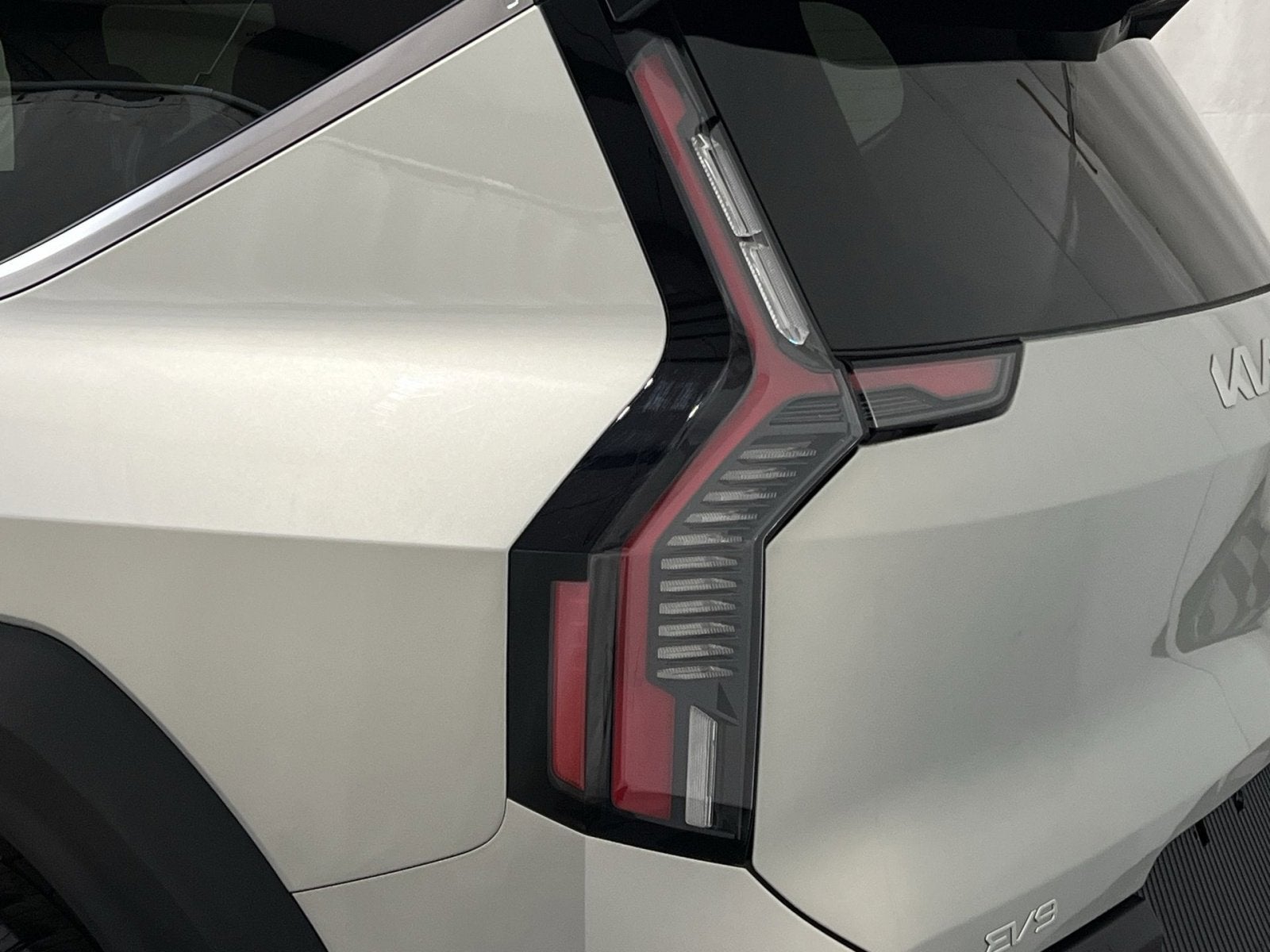 2024 Kia EV9 Wind