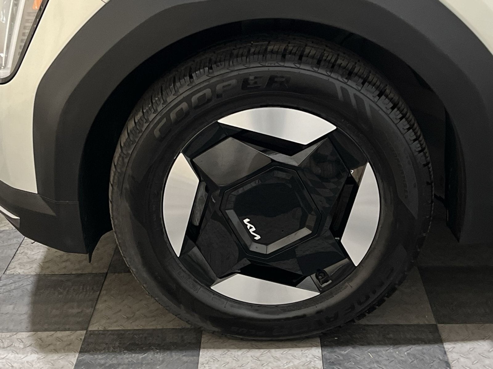 2024 Kia EV9 Wind