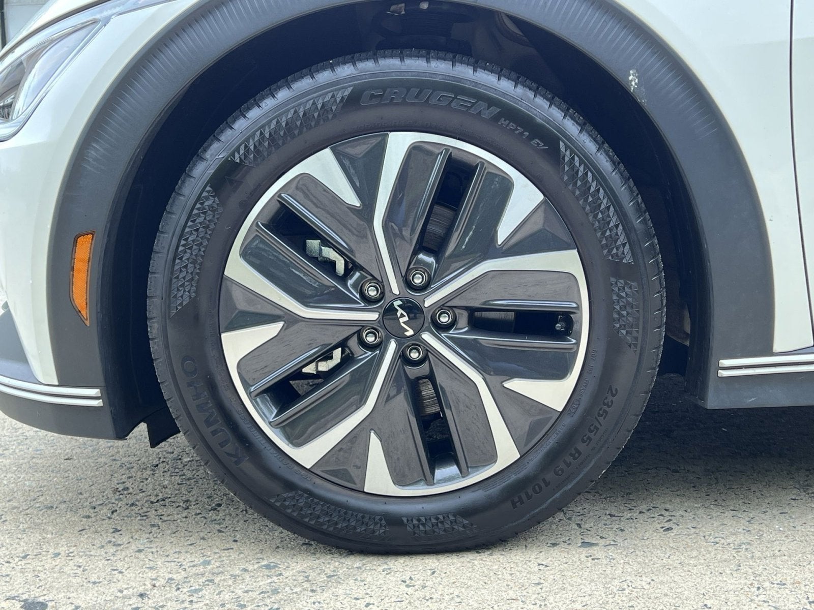 2024 Kia EV6 Light