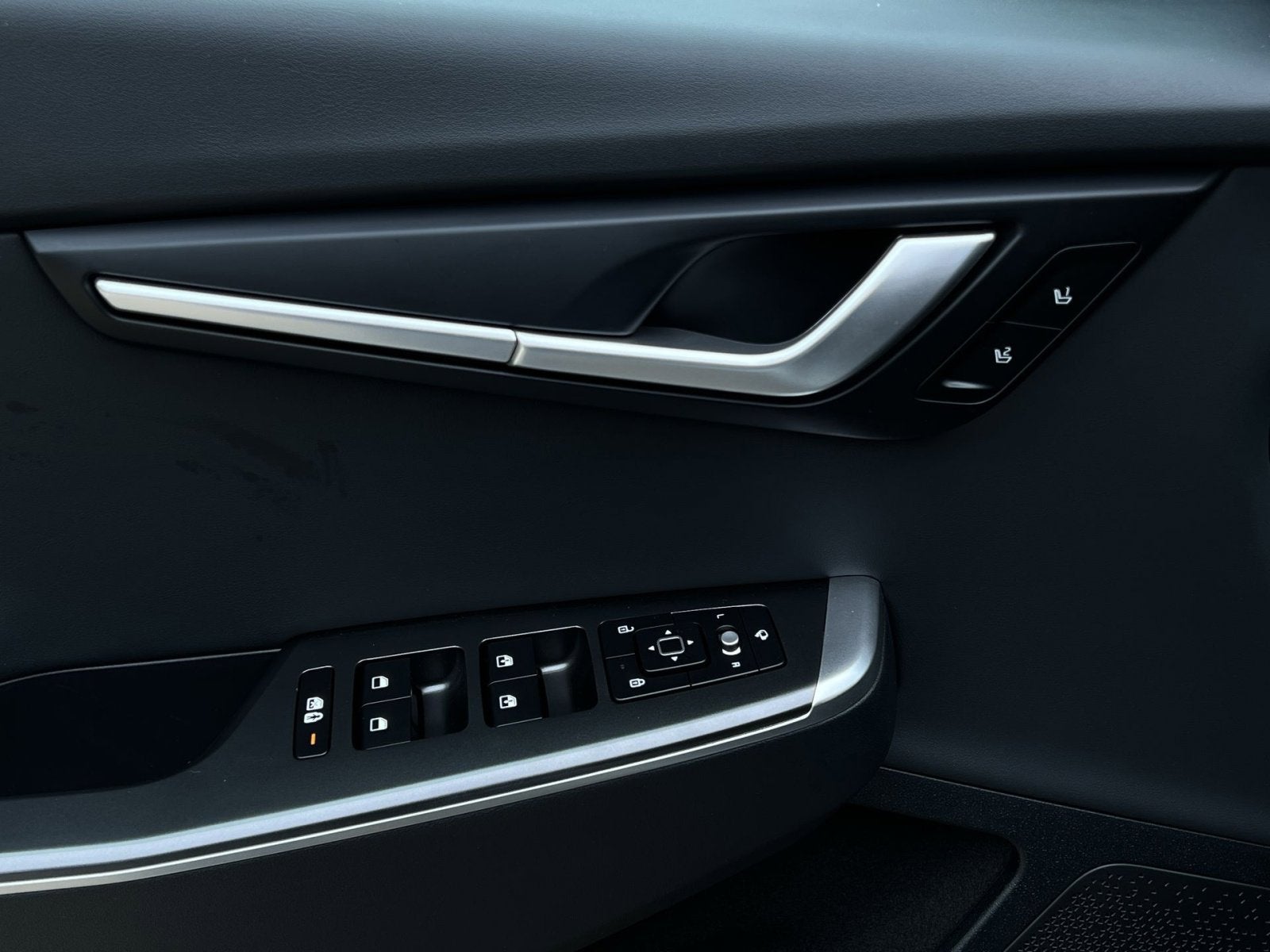 2024 Kia EV6 Light