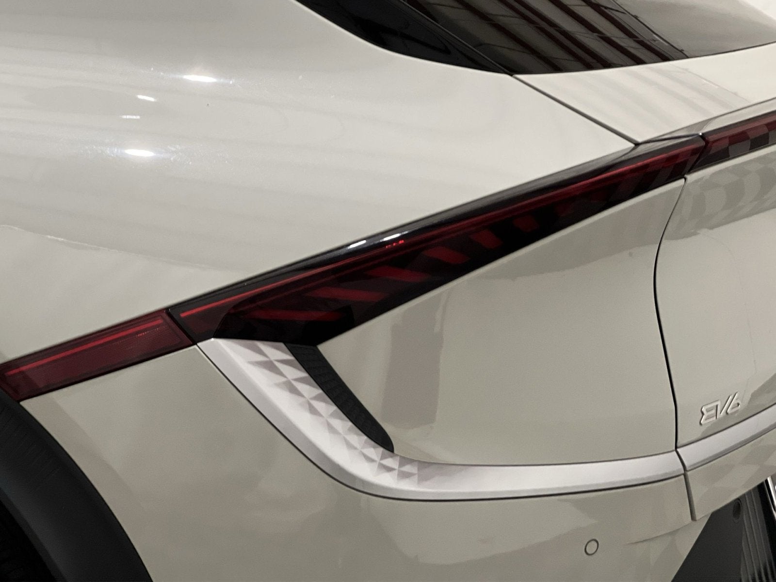 2024 Kia EV6 Light