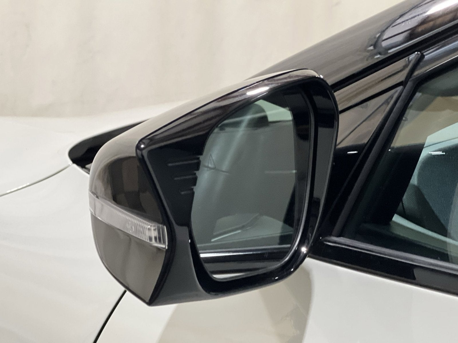 2024 Kia EV6 Light