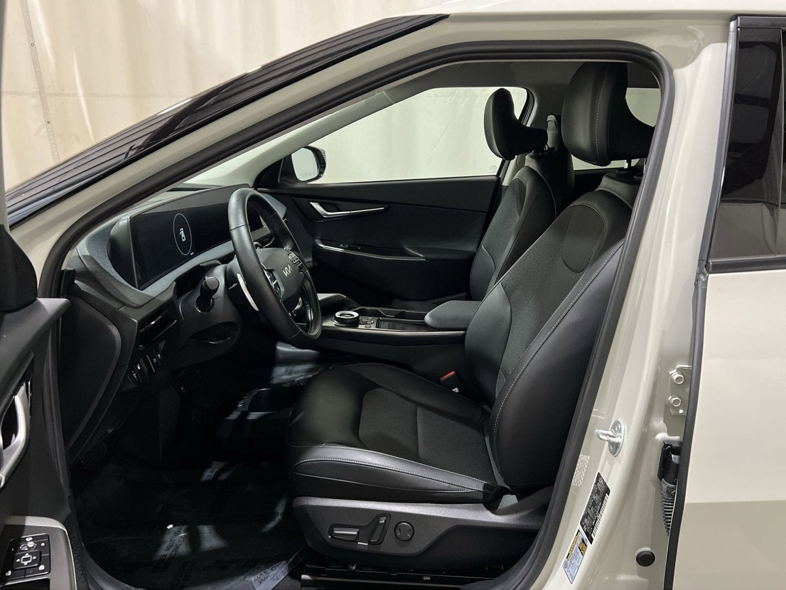2024 Kia EV6 Light